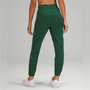NEW Lululemon Adapted State High-Rise Jogger in Everglade Green size 4
